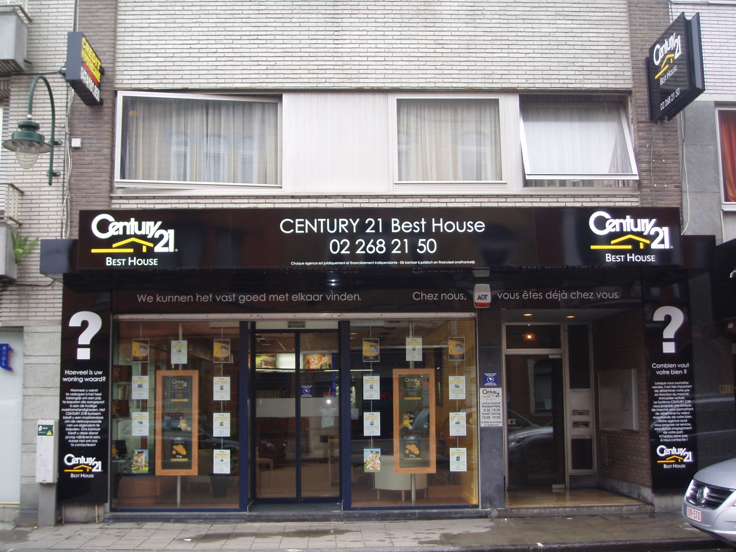 Best House - Century 21