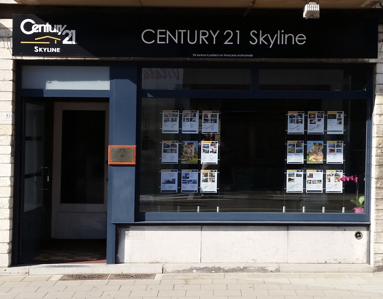 Skyline - Century 21