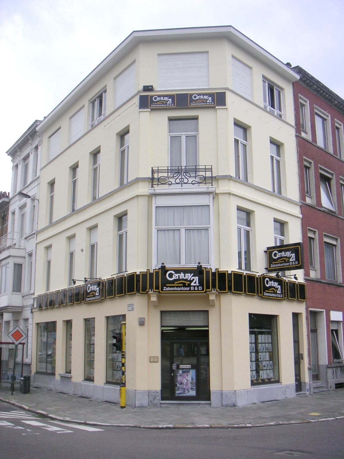 Zakenkantoor B and D - Century 21